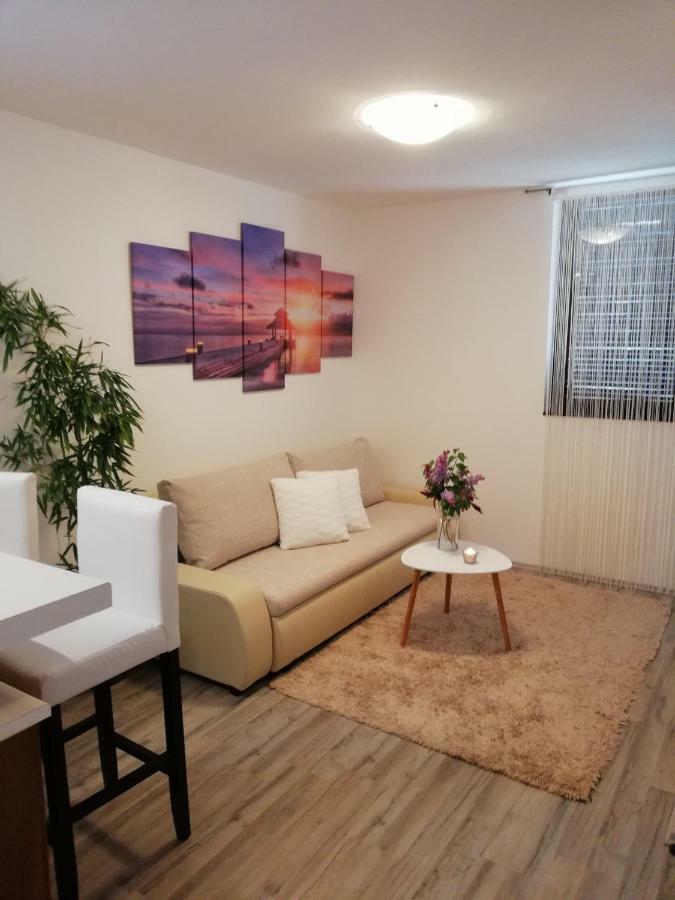 Nokturno Apartment, Self Check-In Porec Exterior photo