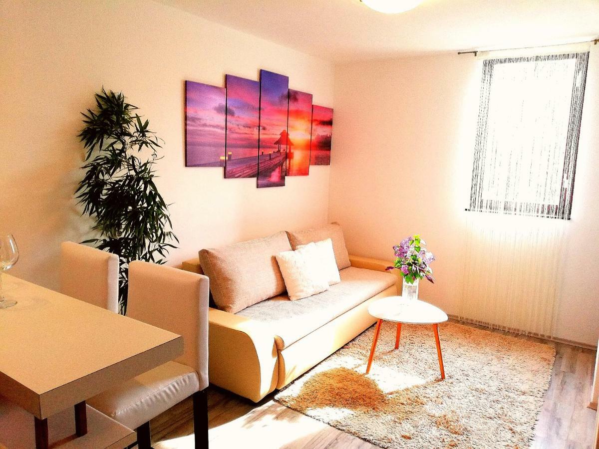 Nokturno Apartment, Self Check-In Porec Exterior photo
